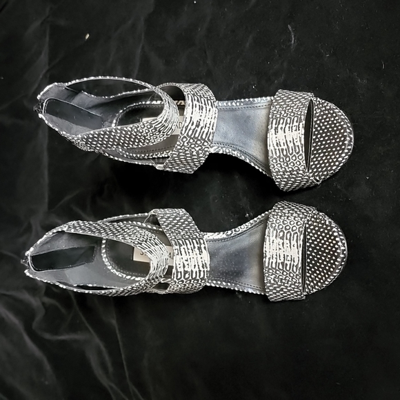 NWOT STEVE MADDEN HIGH HEELS - Picture 6 of 12